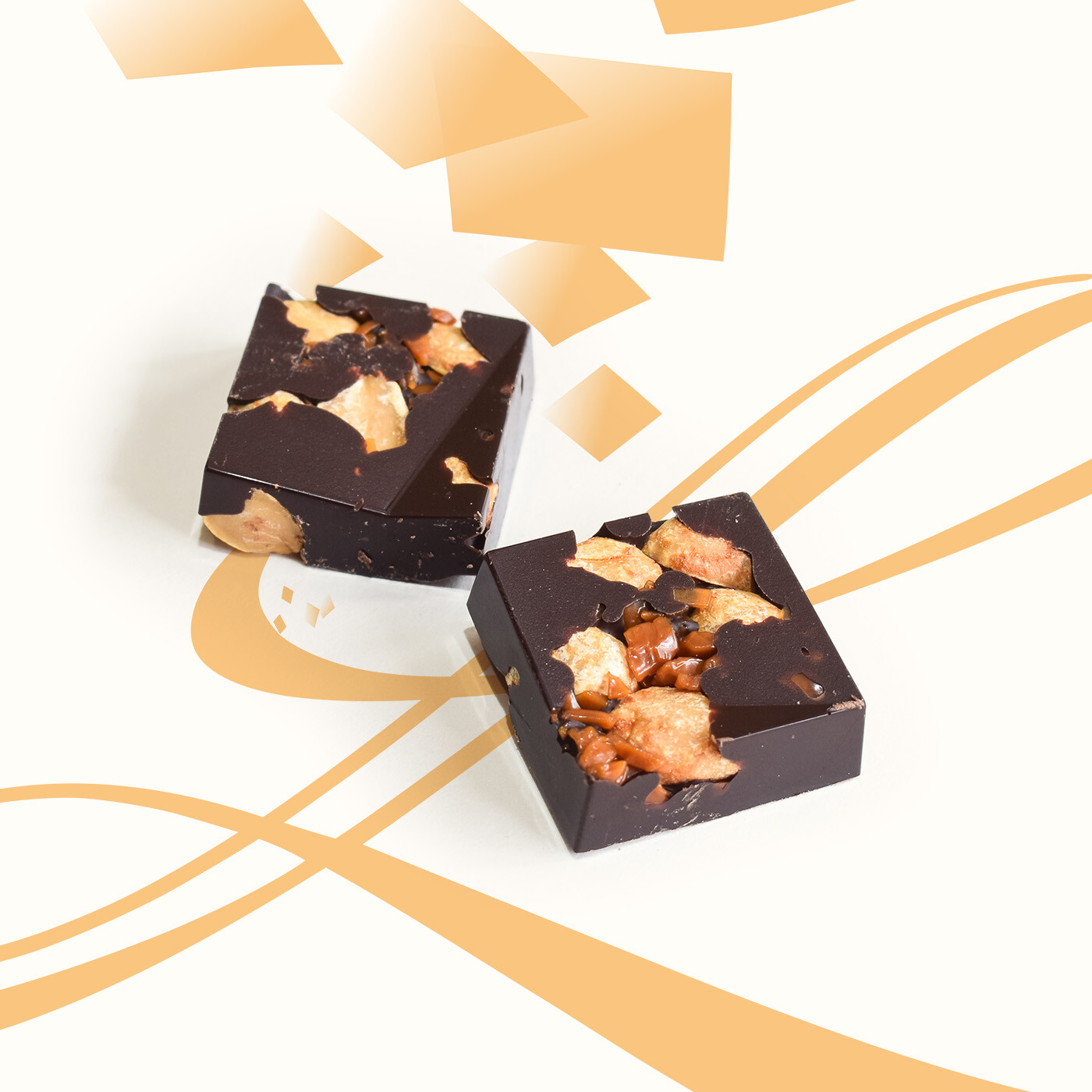 Mignardises chocolat noir, cacahuètes et éclats de caramel au beurre salé